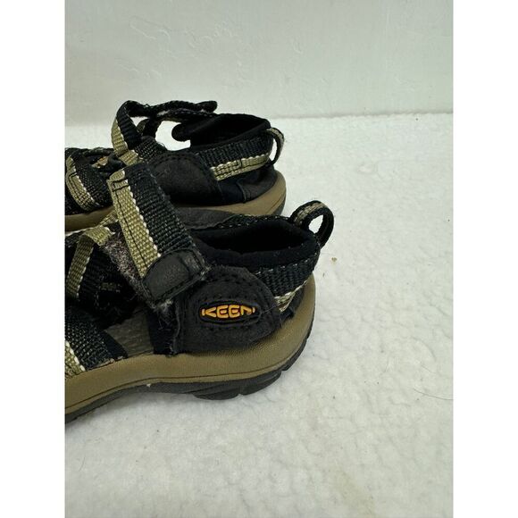 Keen Black Green Closed Toe Strap Hiking Sandals Unisex Size EU 28‎ US 10 - Picture 3 of 7